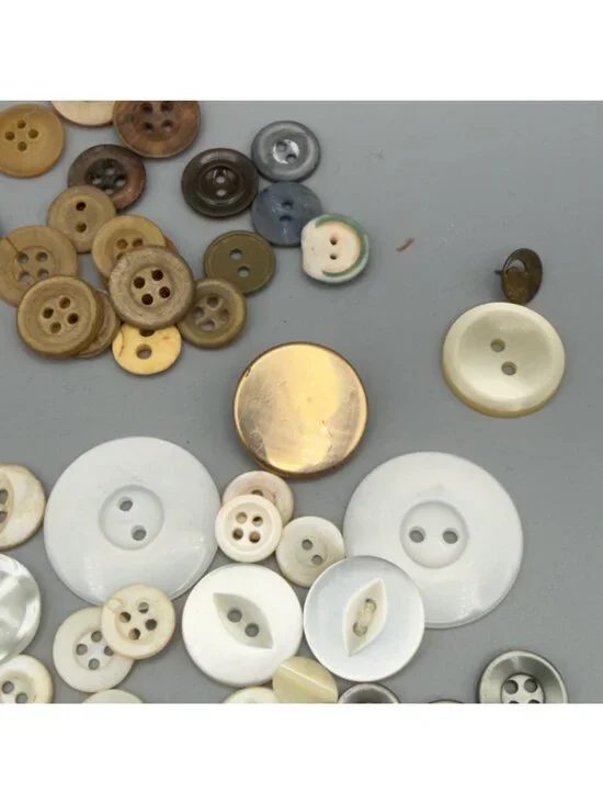 Vintage Glass Jar Assorted Buttons Mother of Pearl Variety Crochet Cover - Picture 5 of 16